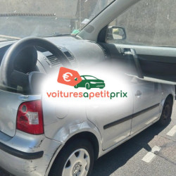 Voiture d'occasion année 2003 170000 km Essence à Lyon à petit prix