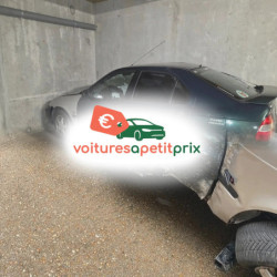 Voiture d'occasion année 2000 146000 km Essence à Reims à petit prix