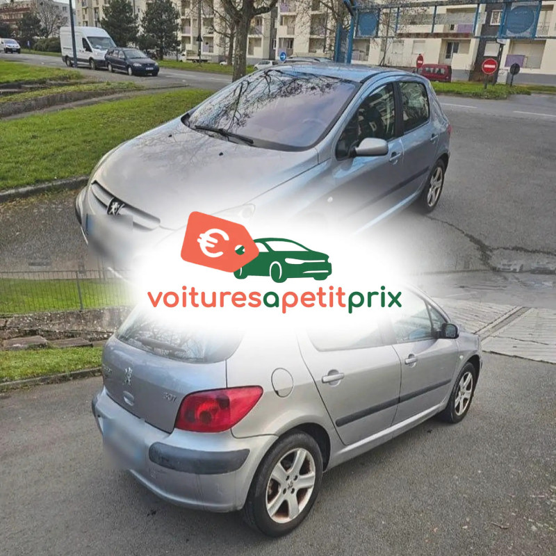 Voiture d'occasion année 2004 248000 km Essence à Rennes à petit prix Voiture d'occasion année 2004 248000 km Essence à Rennes à petit prix