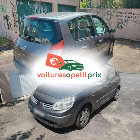 Voiture d'occasion année 2003 177000 km Essence à Rennes à petit prix