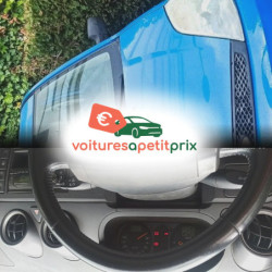 Voiture d'occasion année 2003 187000 km Essence à Rennes à petit prix