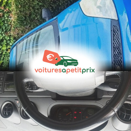 Voiture d'occasion année 2003 187000 km Essence à Rennes à petit prix