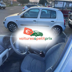 Voiture d'occasion année 2002 160000 km Essence à Rennes à petit prix