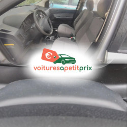 Voiture d'occasion année 2003 168174 km Essence à Rennes à petit prix