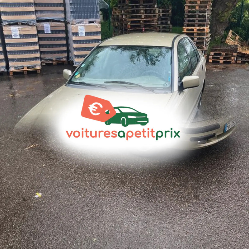 Voiture d'occasion année 2001 241000 km Essence à Rennes à petit prix Voiture d'occasion année 2001 241000 km Essence à Rennes à petit prix