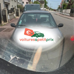 Voiture d'occasion année 2002 200000 km Essence à Limoges à petit prix