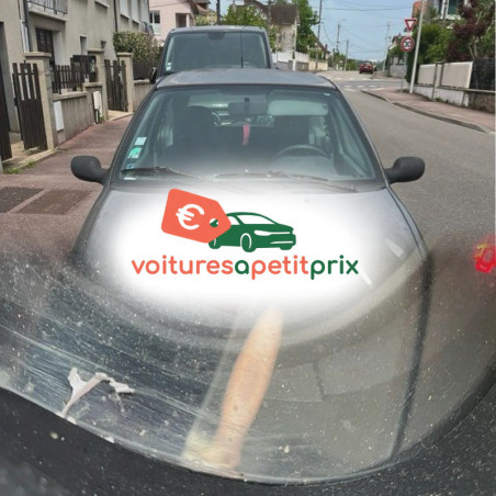 Voiture d'occasion année 2002 200000 km Essence à Limoges à petit prix